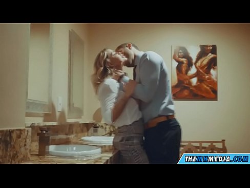 ❤️ Вақте ки як малламуй busty шумо дар як ҳоҷатхона ҷамъиятӣ seduces ❤❌ Супер секс дар tg.xxxpornimages.ru ❤